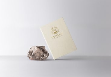 Logo et porte menu – Conrad Hotels & Resorts